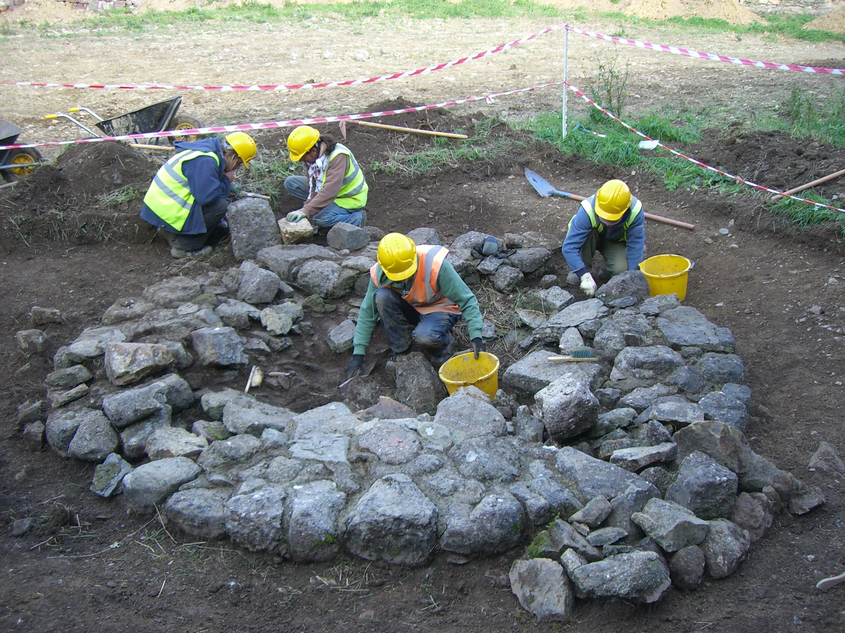 The lavabo under excavation